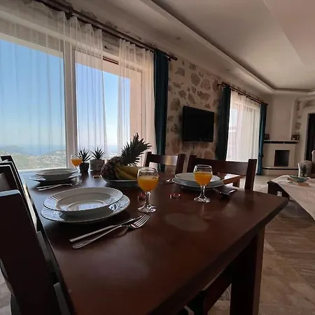 Kalkan'da Tas Mimarili, Havuzlu Villa-awz116 كاس